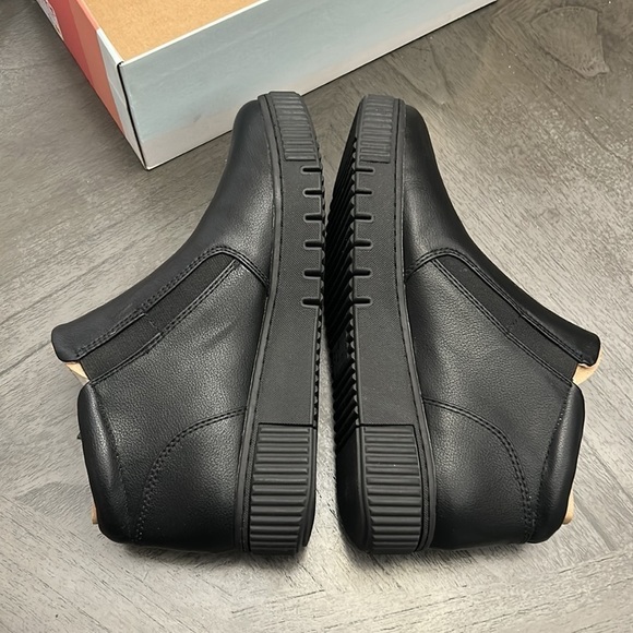 SOUL Naturalizer Turner Mid Sneaker (WIDE) - Picture 7 of 8